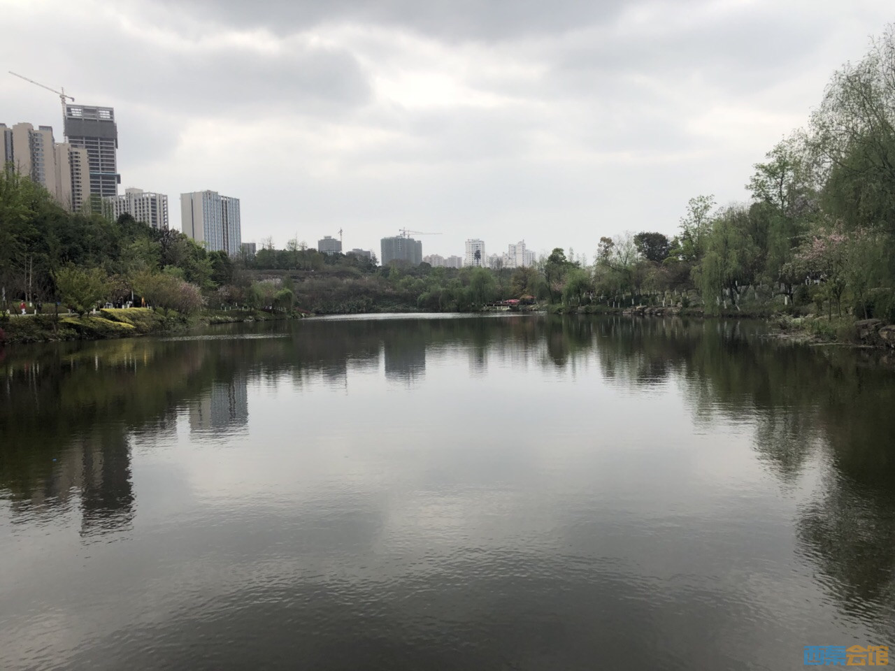 自贡南湖公园