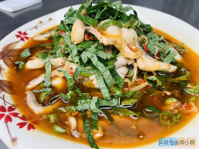 自贡盐帮菜之鲜椒仔乌鱼