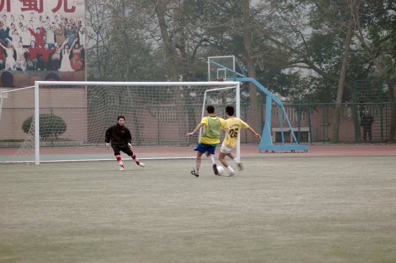 1月19、20日锐克·阿郎饼市杯足球赛比赛精