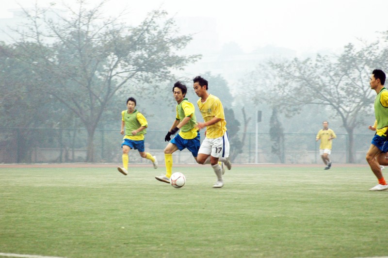 1月19、20日锐克·阿郎饼市杯足球赛比赛精