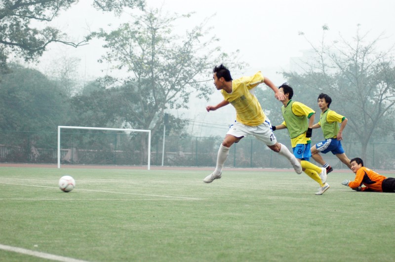 1月19、20日锐克·阿郎饼市杯足球赛比赛精