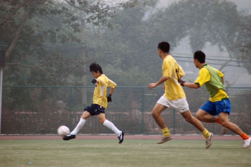 1月19、20日锐克·阿郎饼市杯足球赛比赛精