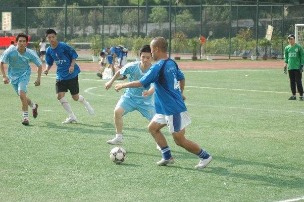 自贡纯属娱乐足球队招人!-西秦会馆 - 自贡在线