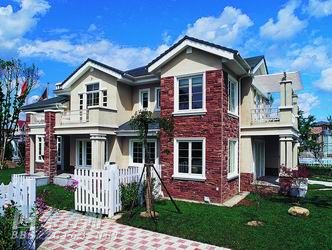 我靠!中美房价比较 美国装修好的带花园车库游