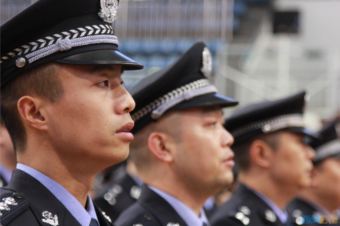 自贡市公安局大安分局首届人民警察礼仪竞赛圆满举行