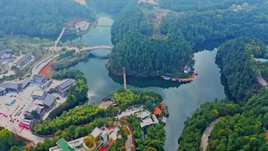 【魅力盐都·安逸灯城】"自贡拍了拍你",国庆小长假不用愁,来这里就对