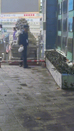 71ea94aeb36b42509fd572acfdb5fd22~tplv-tt-origin-web_gif.gif