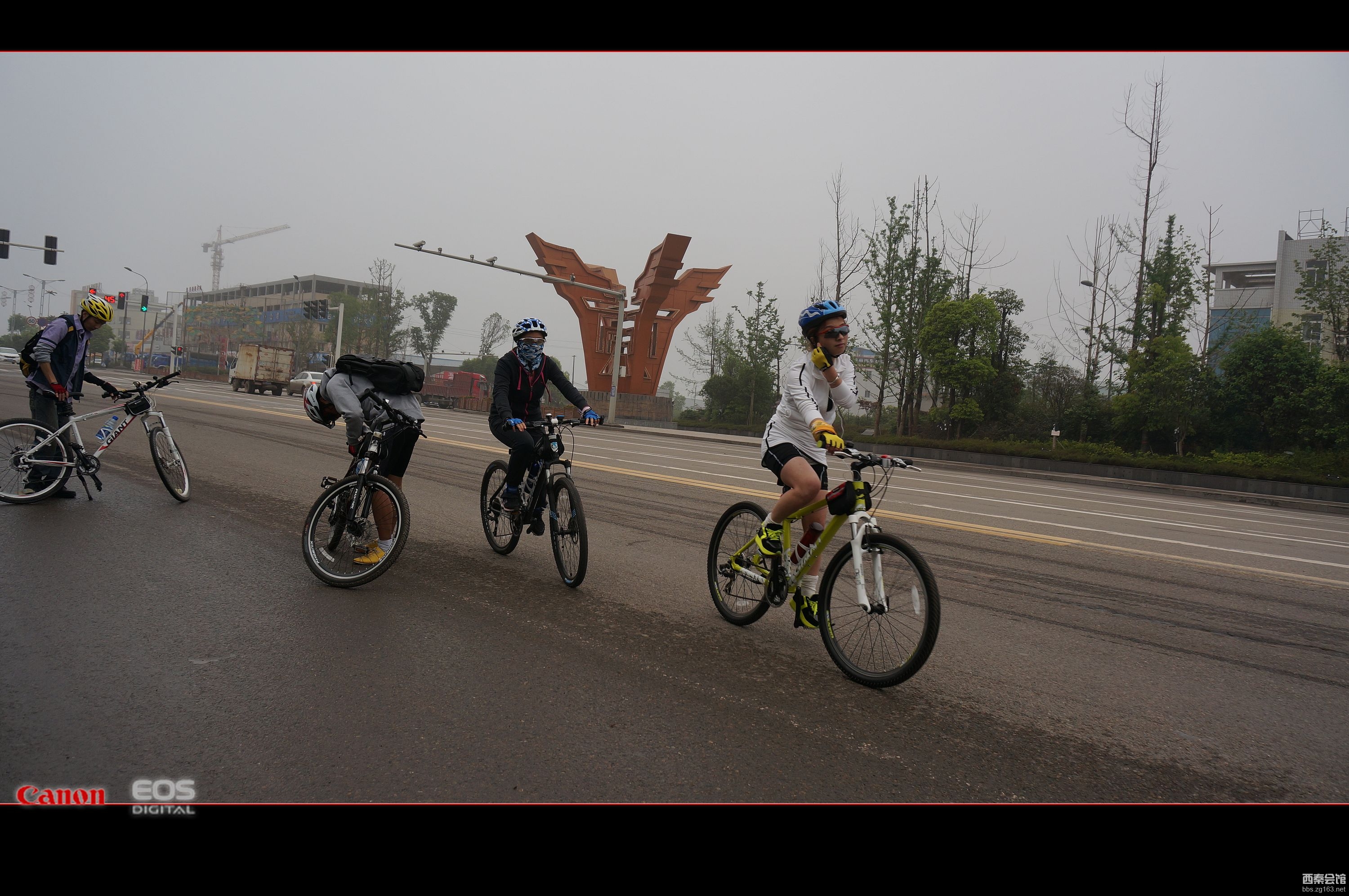 1223_446878_a461df863153937.jpg
