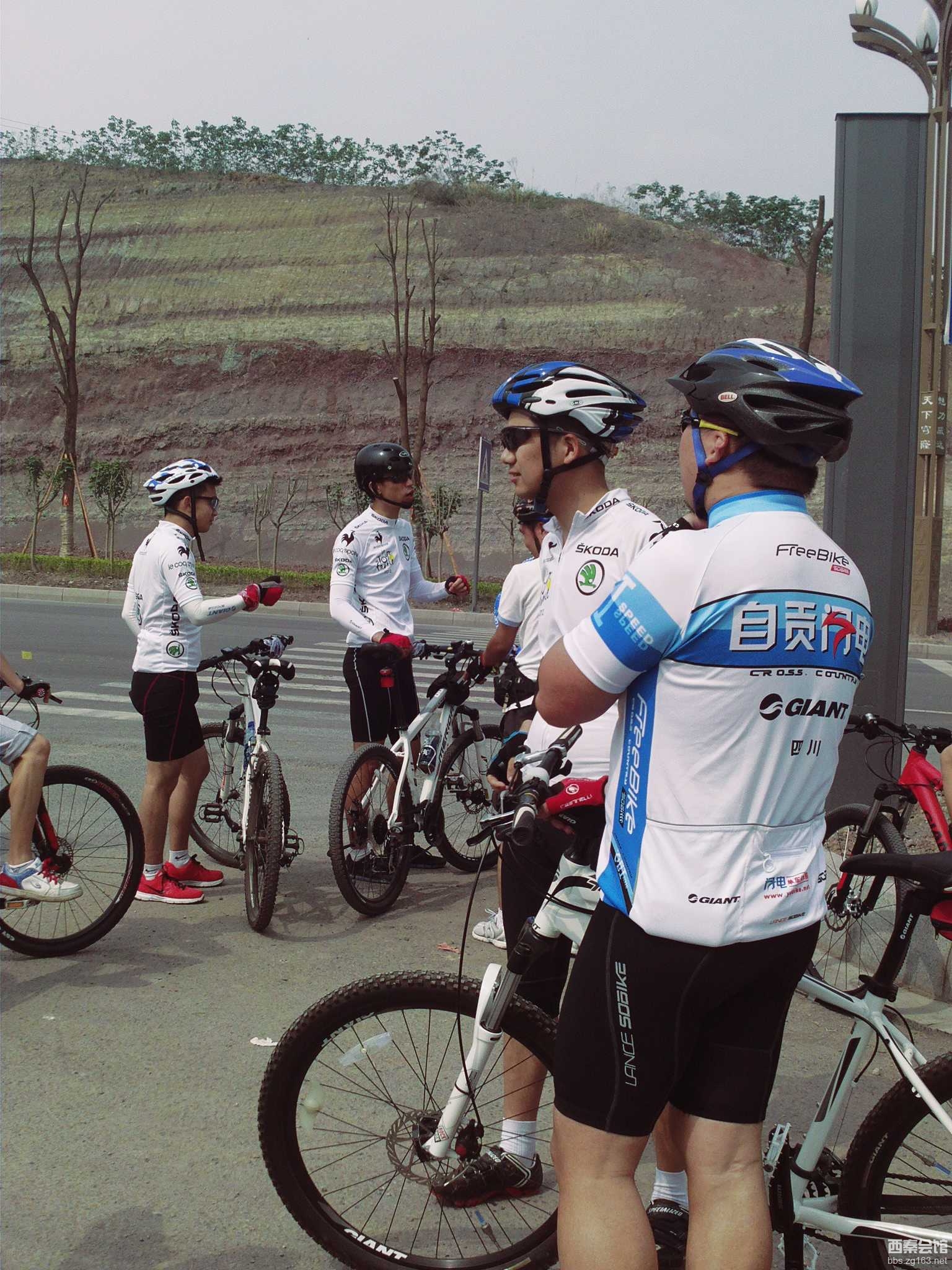 1223_606286_ccf92f2fd1083bf.jpg