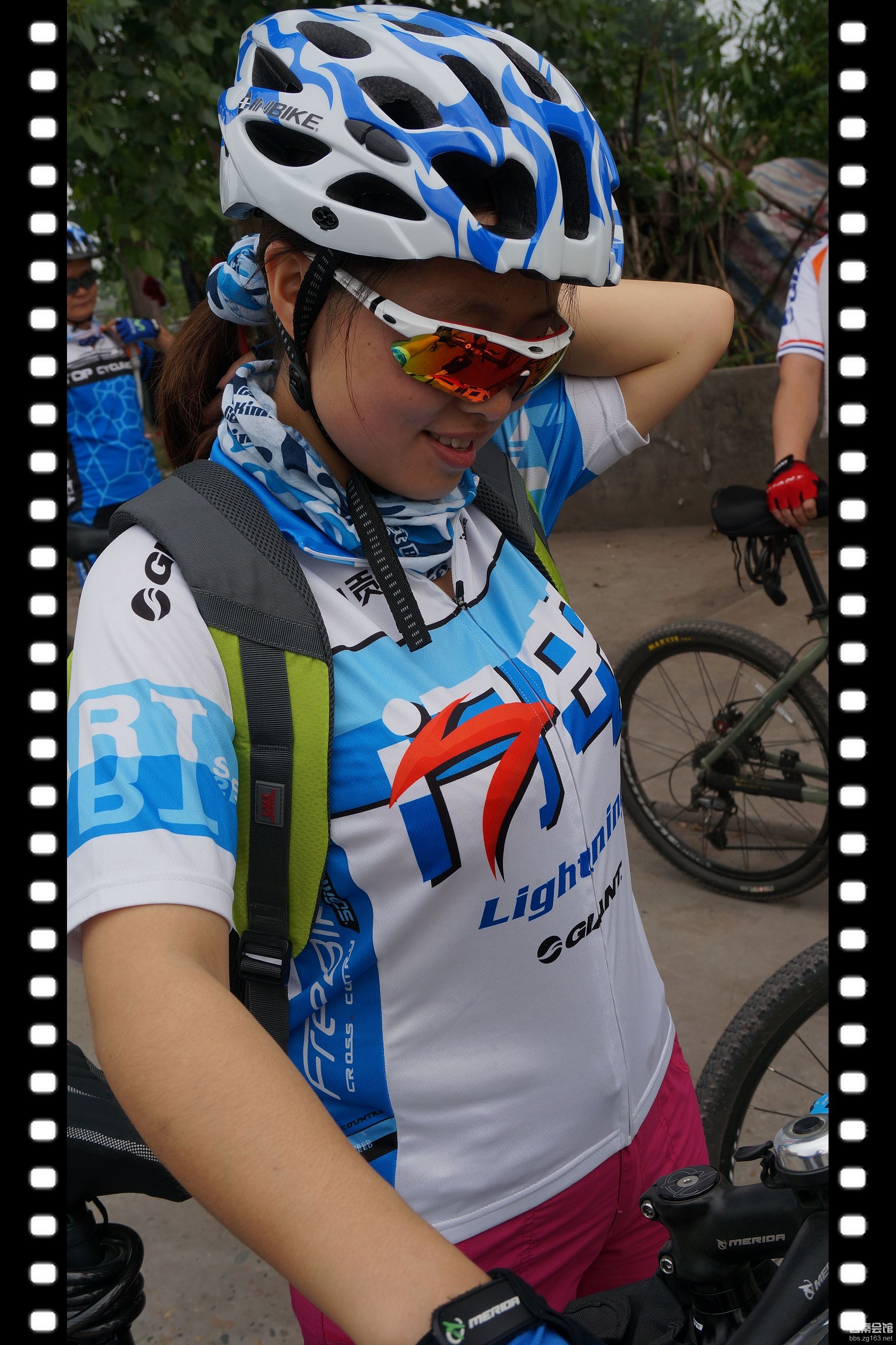 1223_446878_c3f3bfef8dceedf.jpg