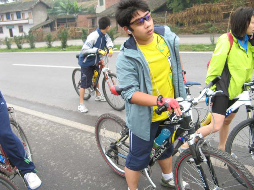 20081026_061356c09b09a30cd33aqYA6aslJRNjJ.jpg